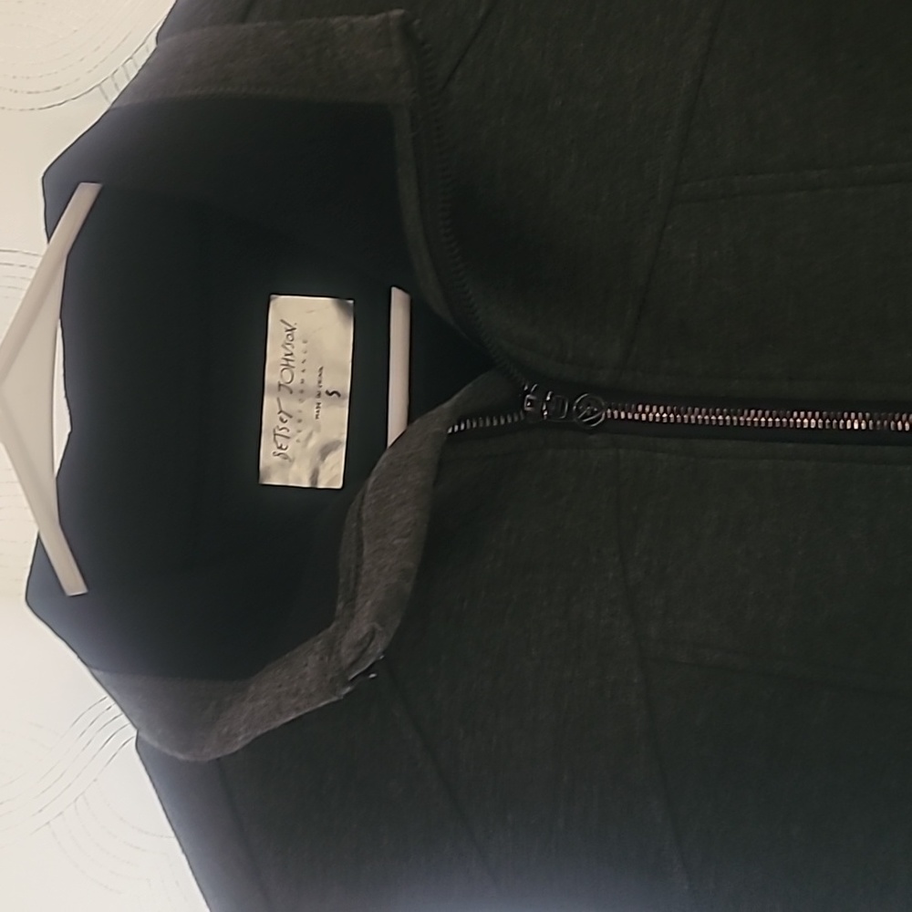 Betsey Johnson Performance Gray/Black Zip Up Vest.